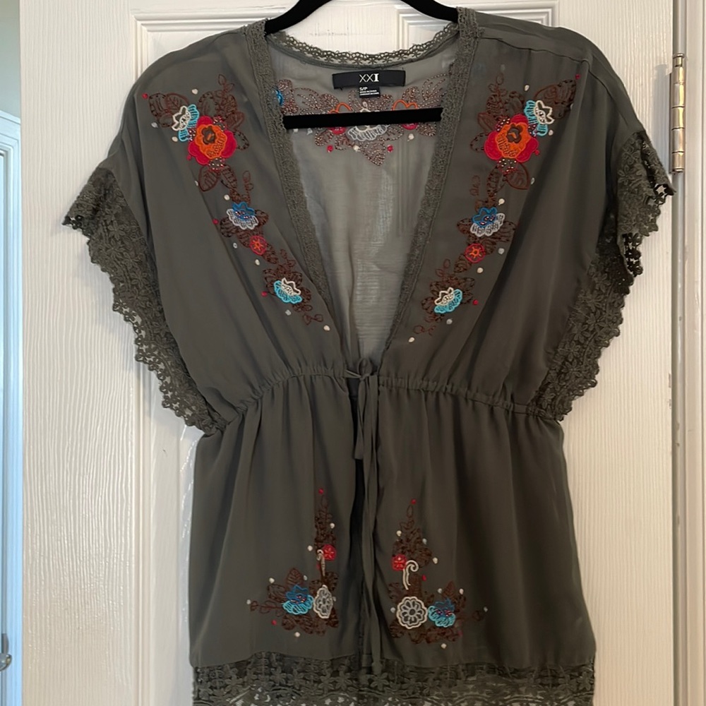 NWOT XXI drawstring blouse size small